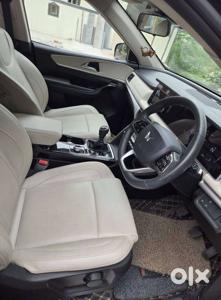 Mahindra Xuv700 2.2 Ax 7 Diesel Mt Luxury Pack Str, 2024, Diesel