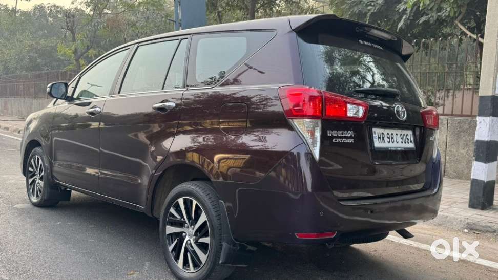 Toyota Innova Crysta