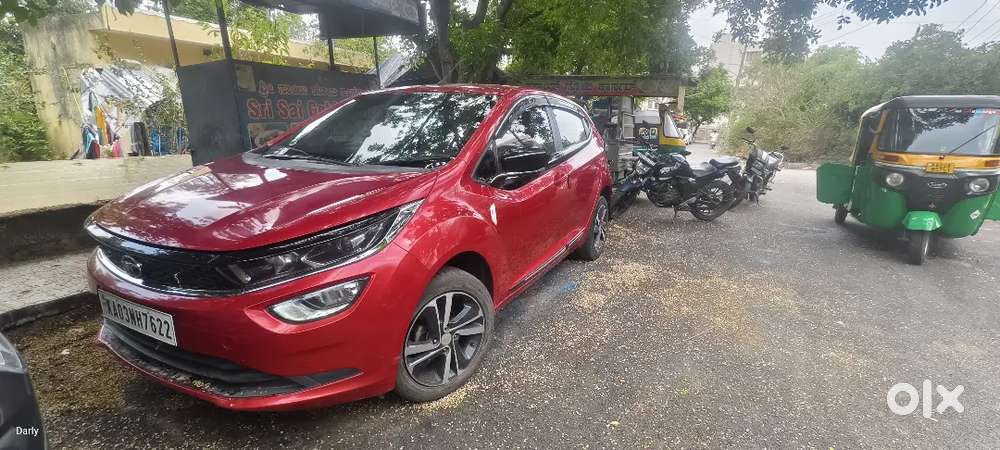 Showroom Maintenance And Good Condition