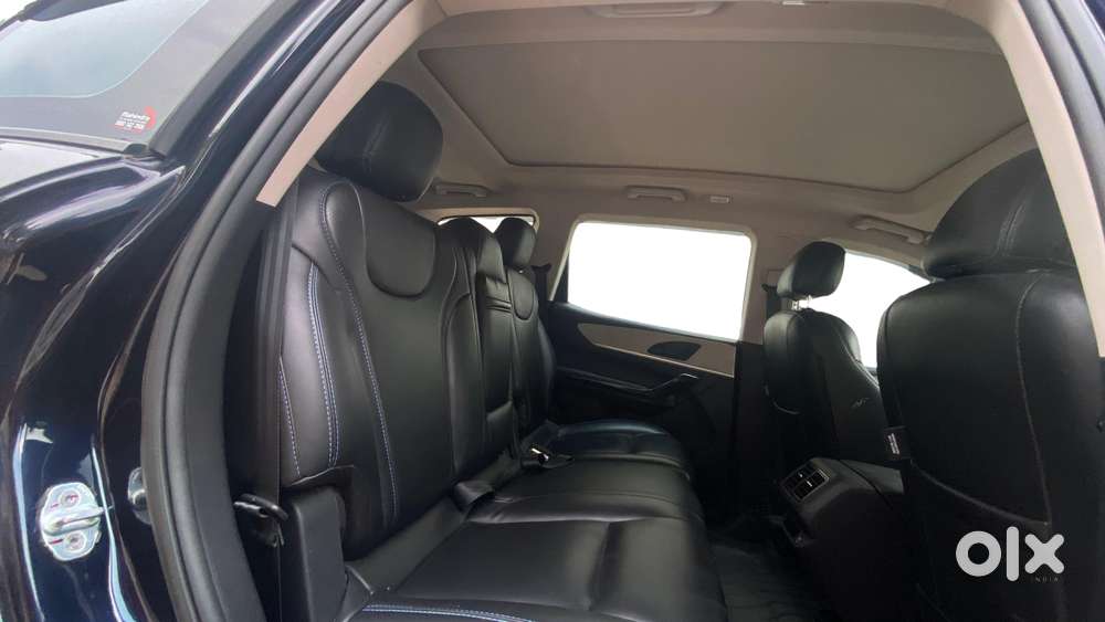 Mahindra Xuv700 2.2 Ax 5 Diesel At 7 Str, 2024, Diesel