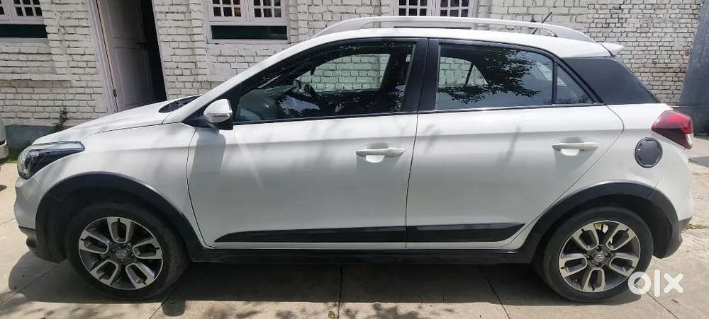 Hyundai I20 Active 2018 Petrol 46000 Km Driven.