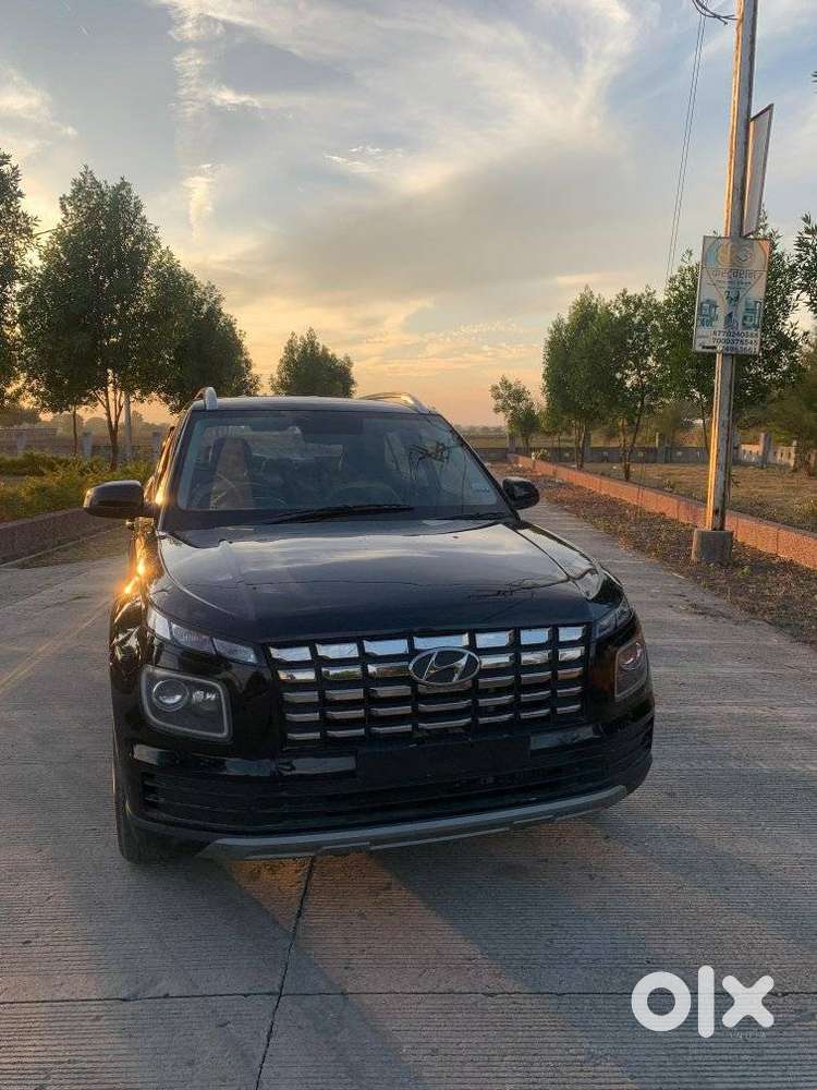 Hyundai Venue Sx Mt, 2023, Diesel