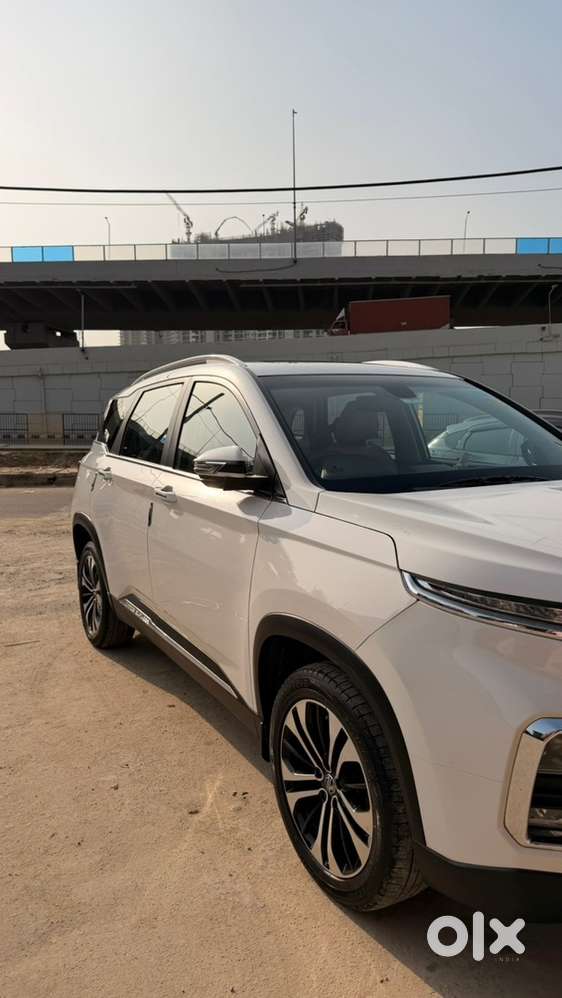 Mg Hector Sharp Cvt Petrol (top Model)
