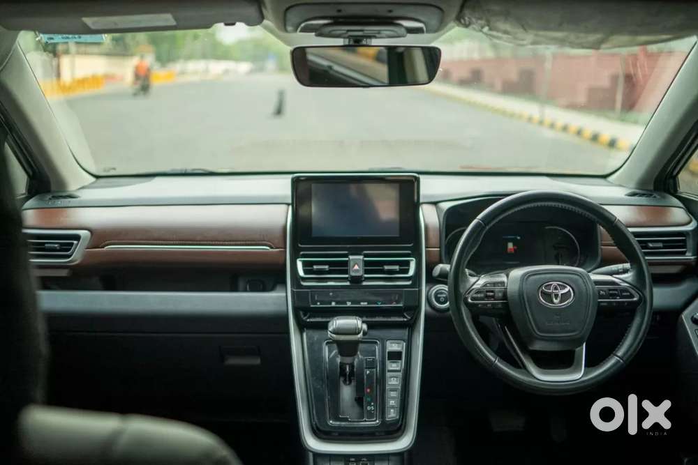 Toyota Innova Hycross 2.0 Vx Hybrid 7 Str, 2024, Petrol