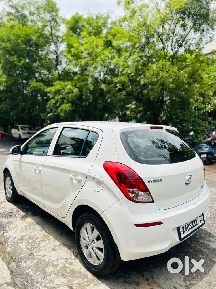 Hyundai I20 Sportz At 1.4, 2012, Petrol