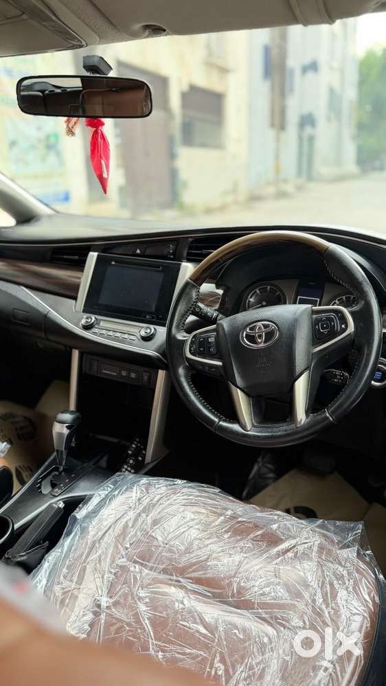 Toyota Innova Crysta 2.8z Automatic, 2016, Diesel