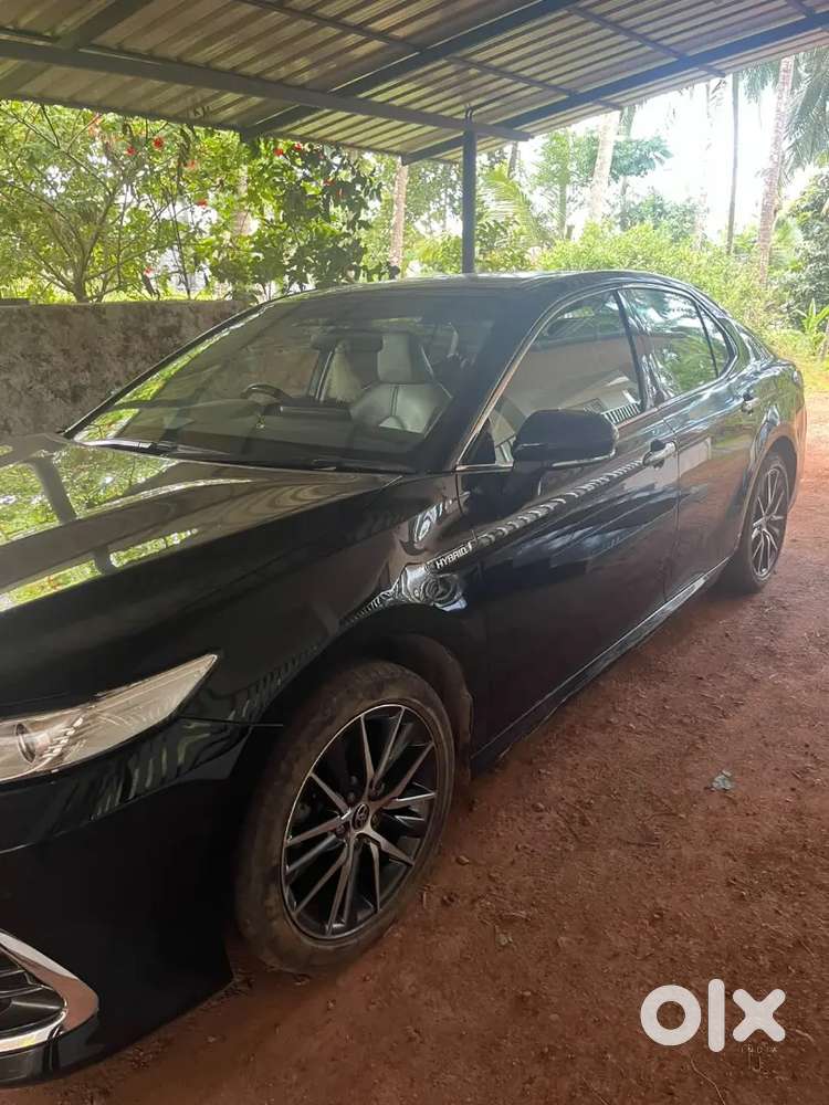 Toyota Camry Hybrid 2024