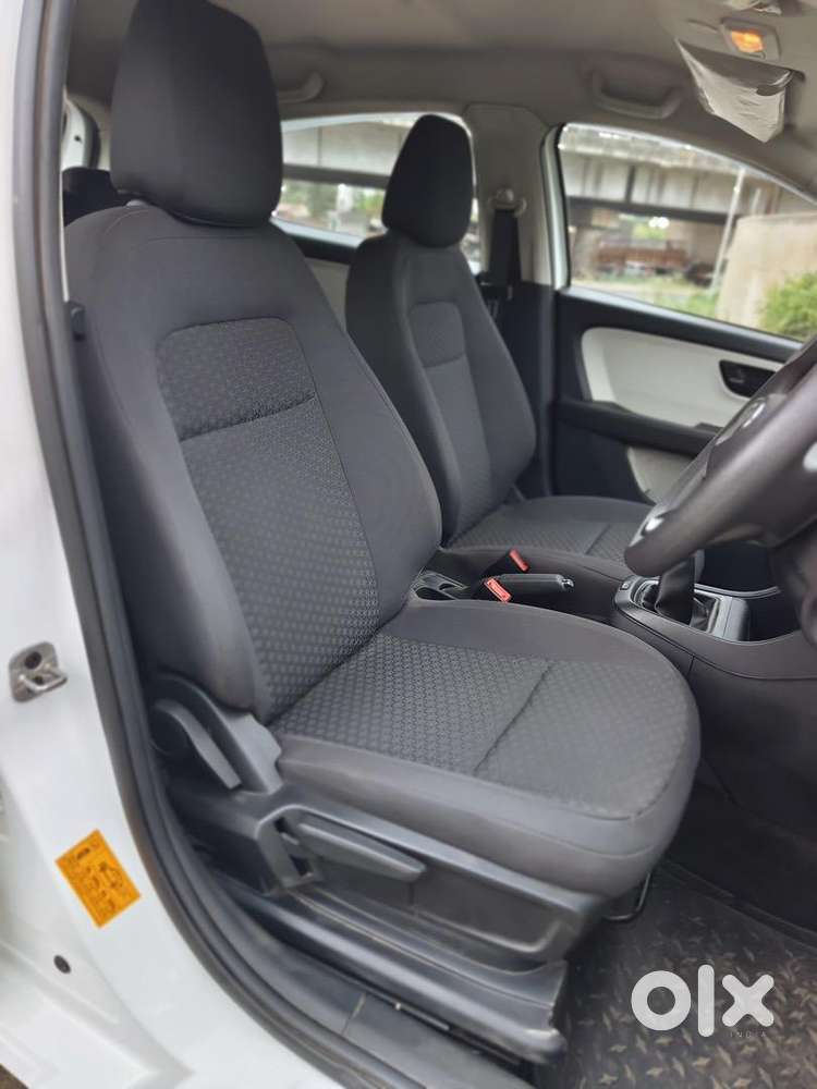 Tata Altroz 2024 Petrol 7347 Km Driven