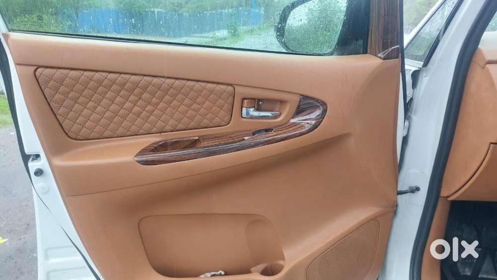 Toyota Innova [ ] 2.5 V Diesel 7 Str, 2014, Diesel