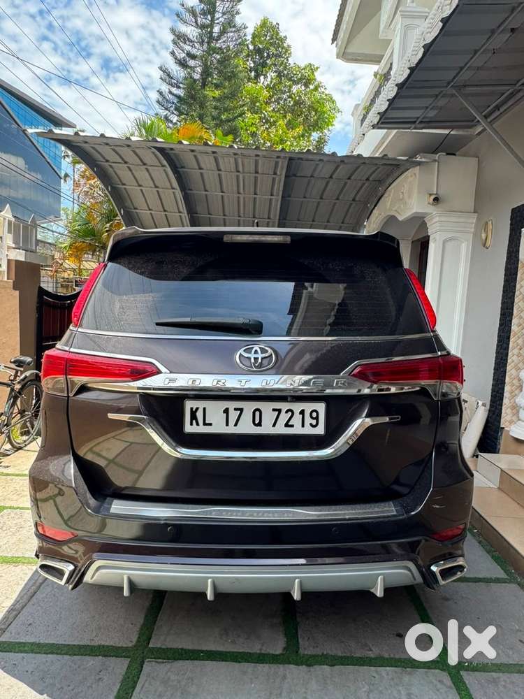 Only One Lakh Kilometers Original Kerala Toyota Fortuner Diesel 2017