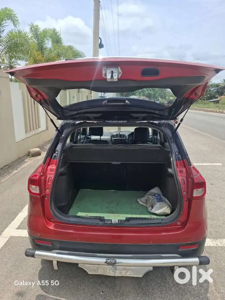 2017 Maruti Suzuki Brezza Zdi+ Dual Tone