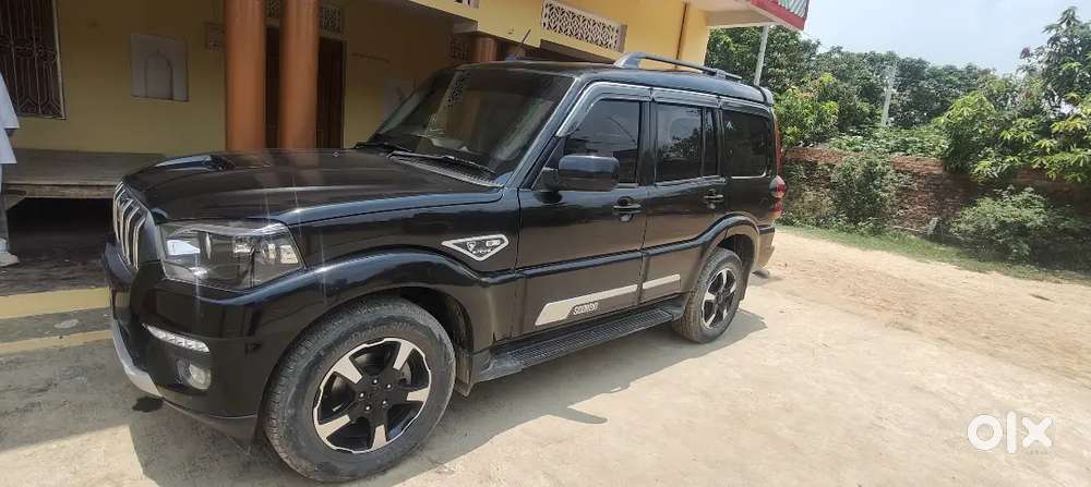 Mahindra Scorpio Classic 2023 Diesel 27500 Km Driven