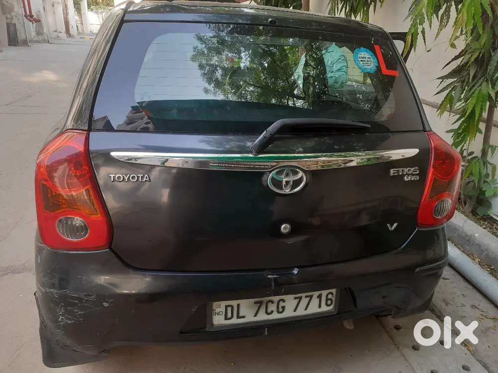 Toyota Etios Liva 2011 Petrol Well Maintained