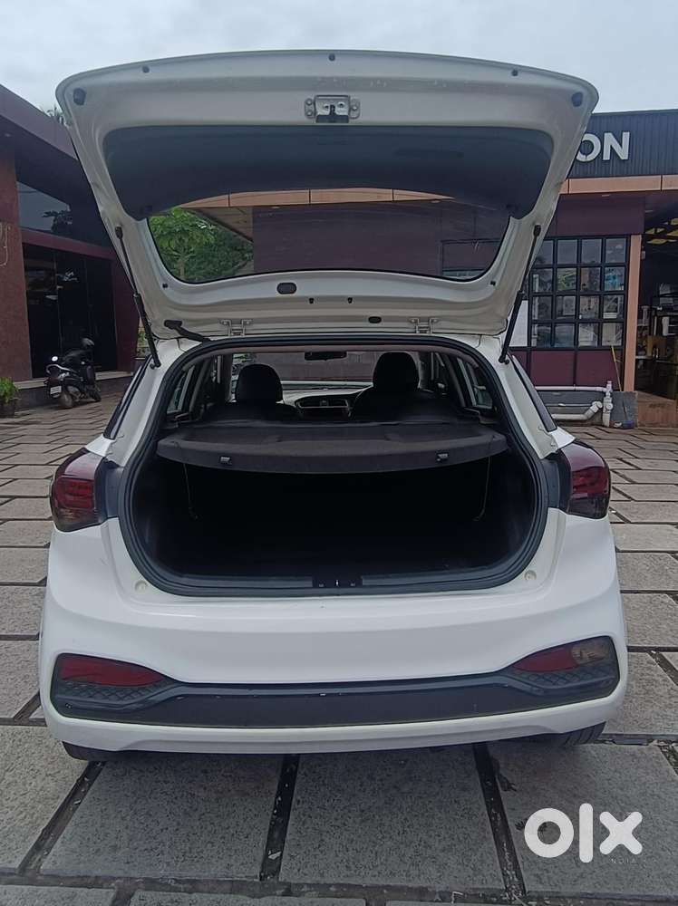 Hyundai I20 Sportz 1.2 Bs-iv, 2018, Petrol