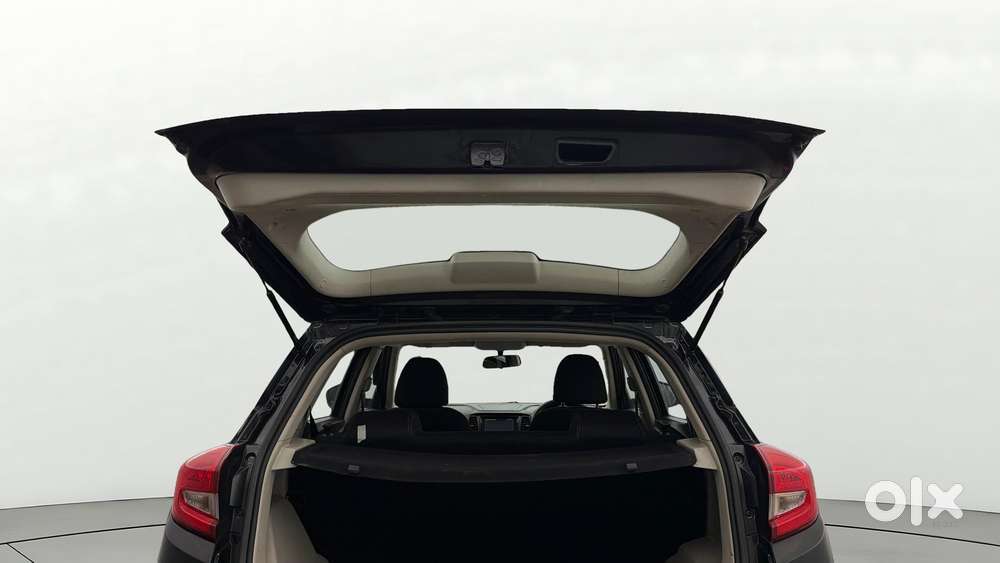 Mahindra Xuv300 W4, 2022, Petrol