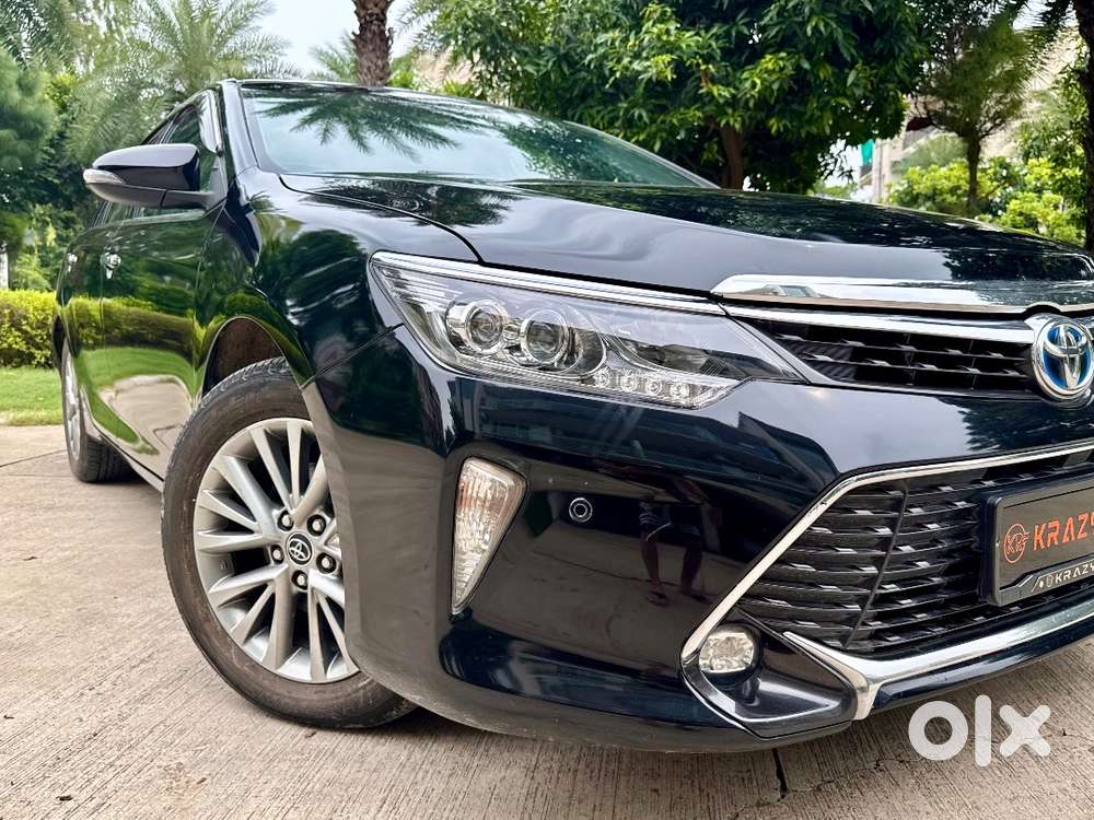 Toyota Camry Hybrid 2018 Mint Condition
