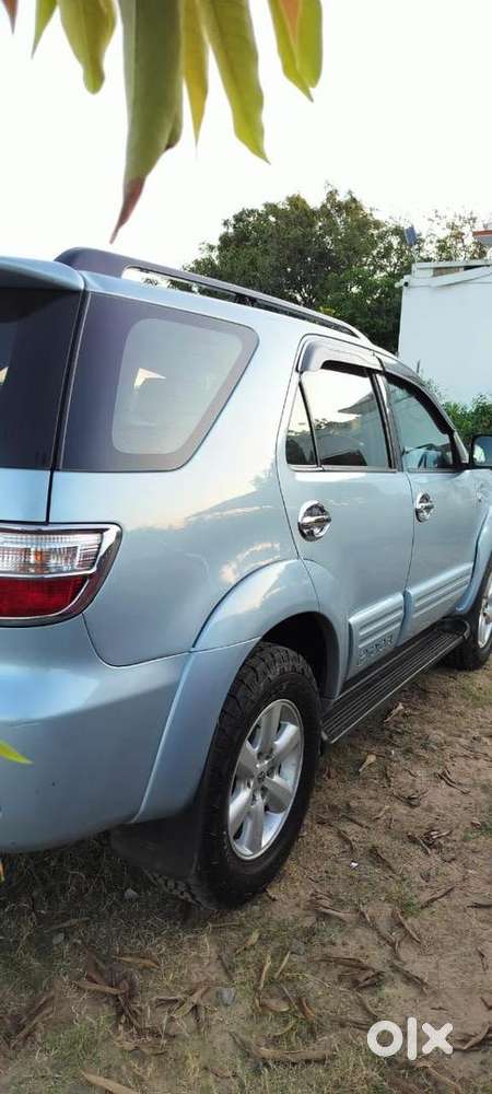 Toyota Diesel 2010 Car