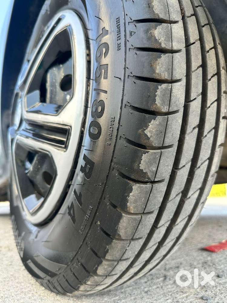 Tata Altroz 1.2 Xe, 2021, Petrol