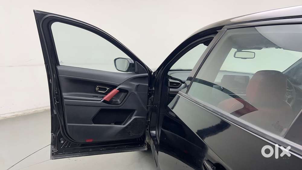 Tata Harrier 2.0 Kryotec Xza Plus (o) Red Dark Edition, 2023, Diesel