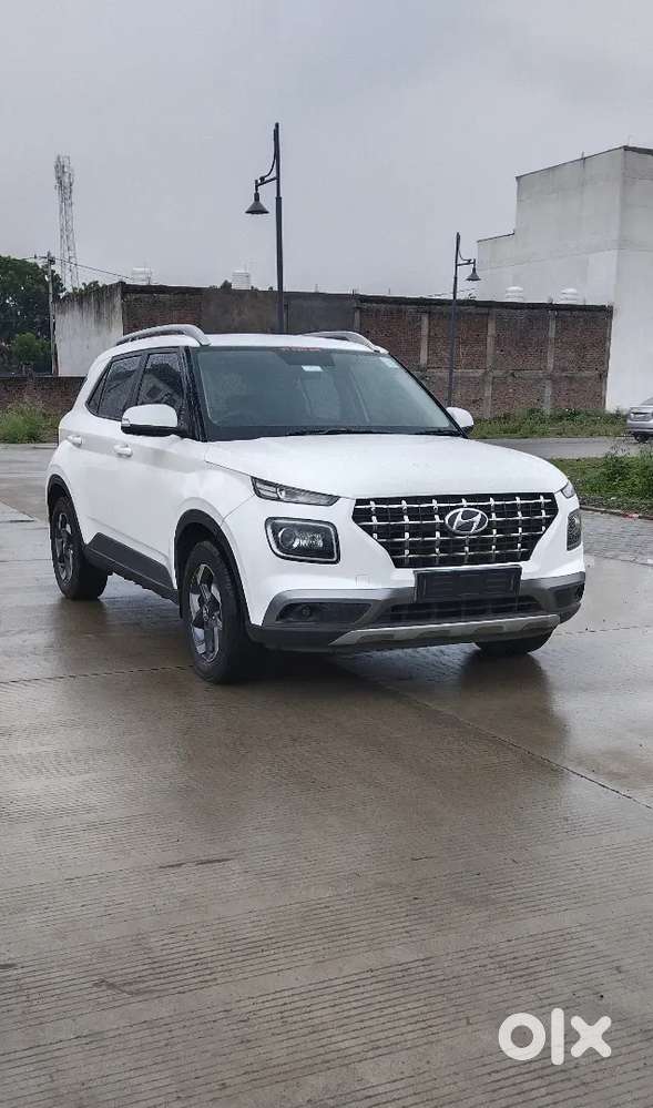 Hyundai Venue Diesel 2021