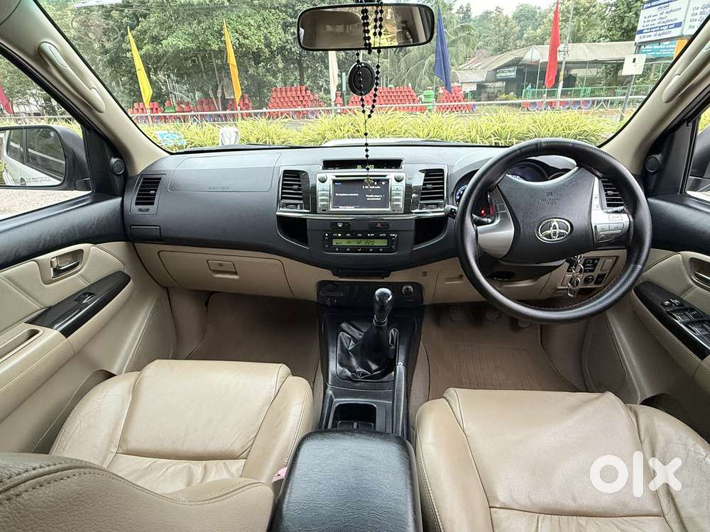 Toyota Fortuner 4x2 Manual, 2014, Diesel