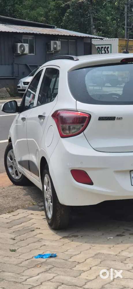 Hyundai Grand I10 2014 Diesel 137000 Km Driven