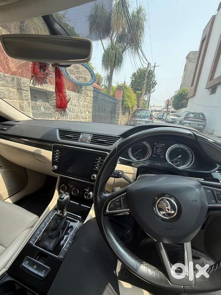 Skoda Superb 2020 L&k
