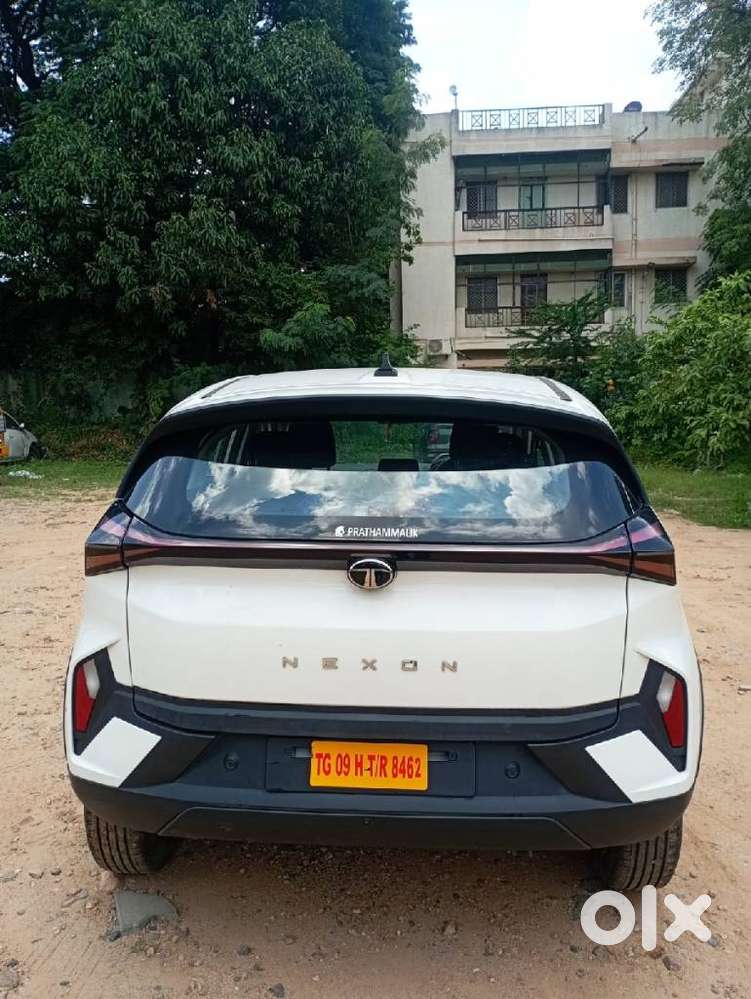Tata Nexon Smart Plus1.2 Revotron Petrol 5 Mt, 2024, Petrol