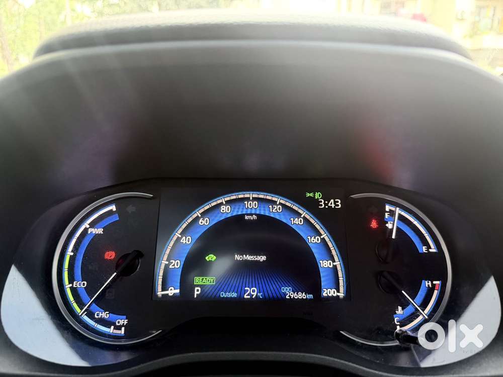 Toyota Innova Hycross 2.0 Zx Hybrid 7 Str, 2023, Petrol