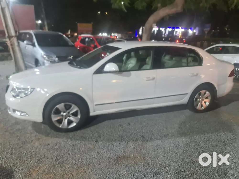 Skoda Superb 2012 Diesel 162583 Km Driven