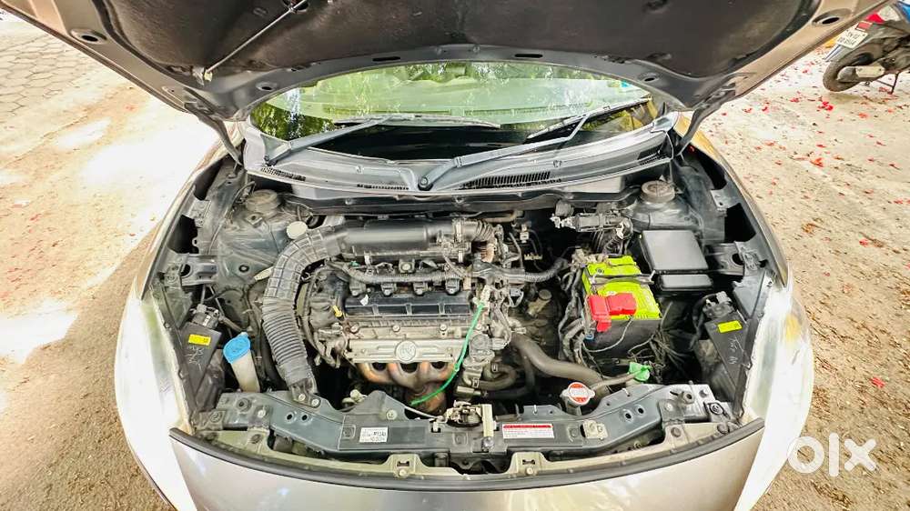Maruti Suzuki Swift Vxi 2022 Petrol Full Company Service