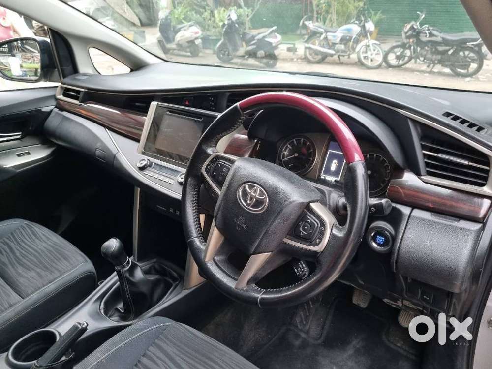 Toyota Innova Crysta 2.7 V, 2020, Petrol