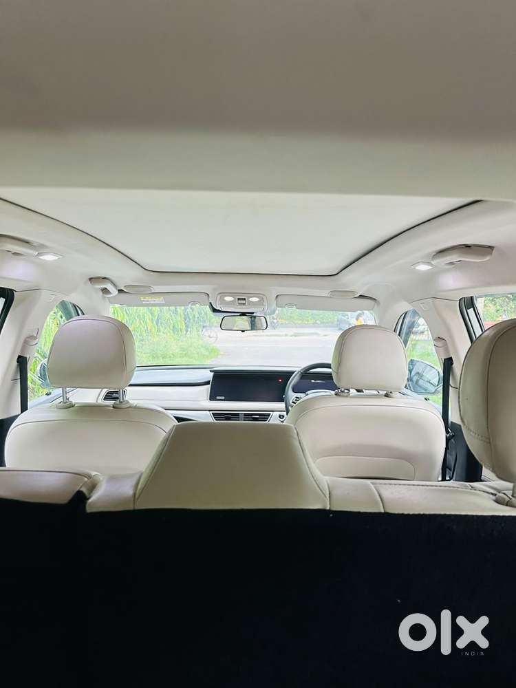 Mahindra Xuv700 2.2 Ax 7 Diesel Mt Luxury Pack Str, 2022