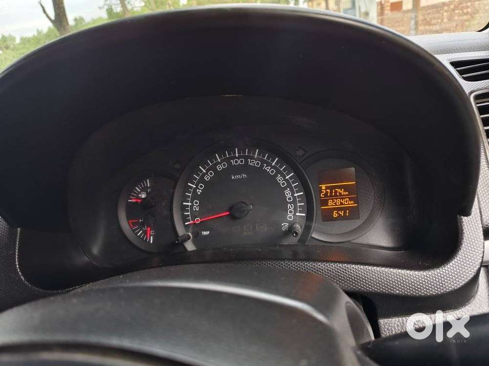 Maruti Suzuki Swift Lxi Optional-o, 2016, Petrol