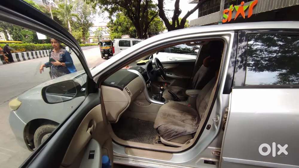 Toyota Corolla Altis 2012