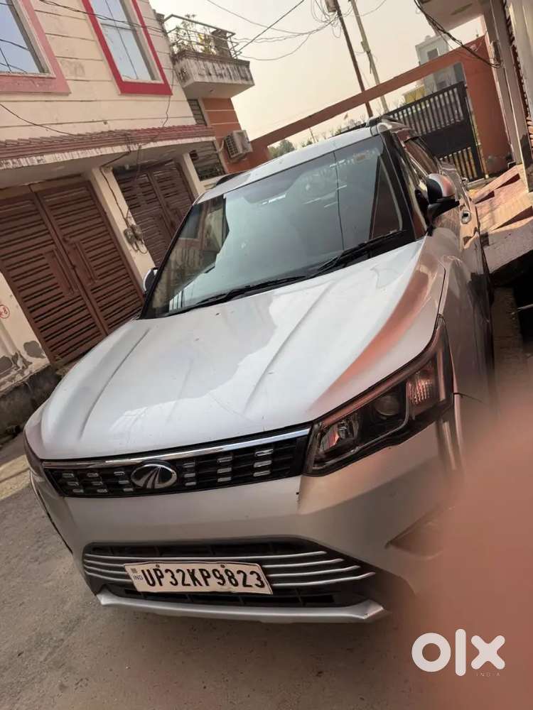 Xuv 300 W8 Top Model Pitrol Or Cng Pass