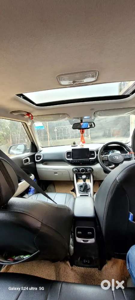Hyundai Venue 2024 Petrol 25000 Km Driven