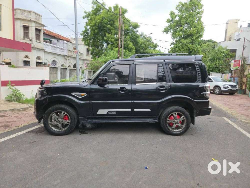 Mahindra Scorpio S10, 2016, Diesel
