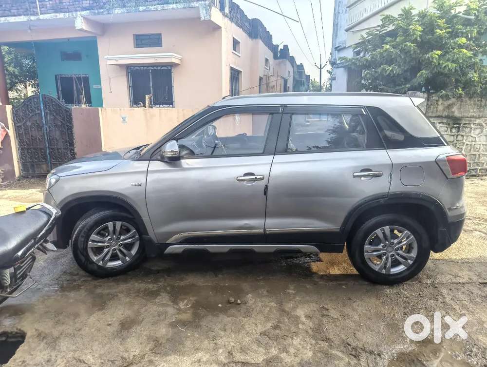 Maruti Suzuki Brezza Diesel Automatic 2017 Urgent Sell