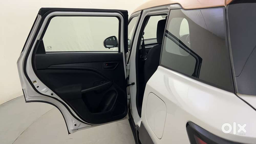 Maruti Suzuki Brezza Vxi At, 2022, Petrol