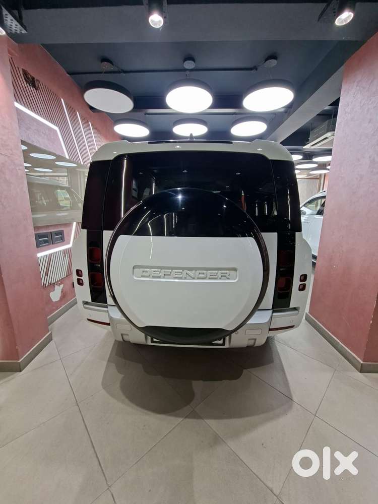 Land Rover Defender 3.0 L 130 Hse, 2023, Petrol