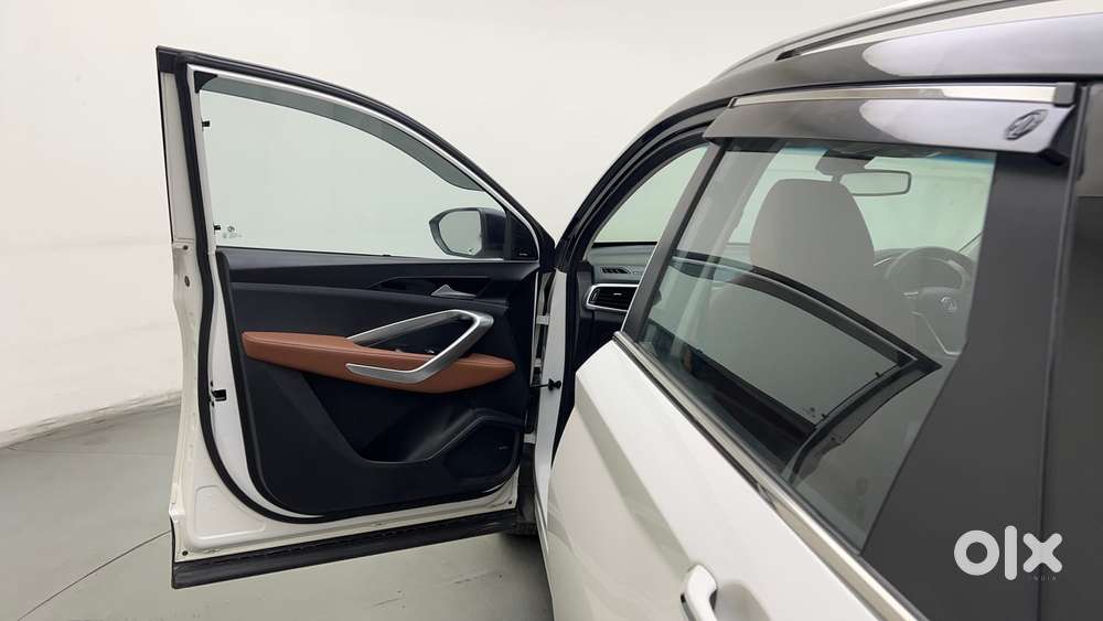 Mg Hector Plus 1.5 Sharp Turbo Cvt 6 Str, 2022, Petrol
