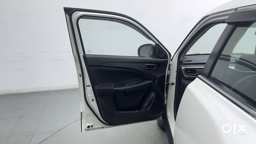 Maruti Suzuki Brezza Vxi At, 2023, Petrol