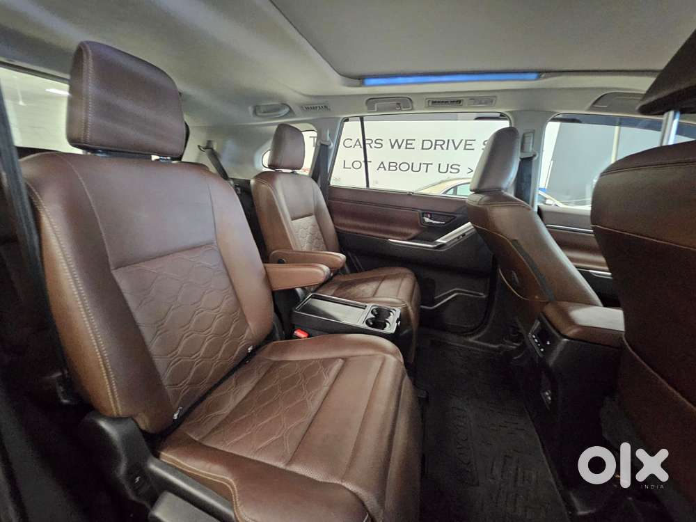 Toyota Innova Hycross 2.0 Zx (o) Hybrid 7 Str, 2024, Petrol