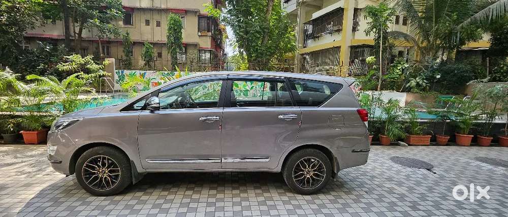 Toyota Innova Crysta 2016 Diesel Well Maintained