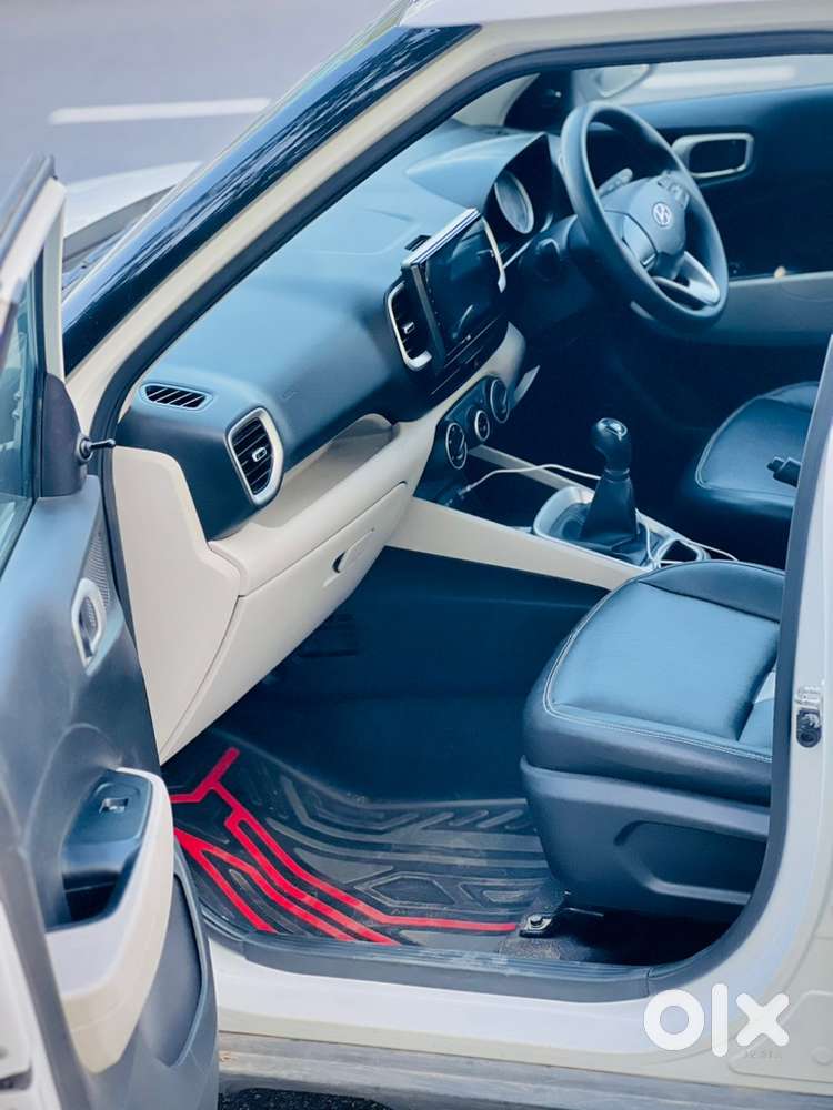 Hyundai Venue 2023 Petrol