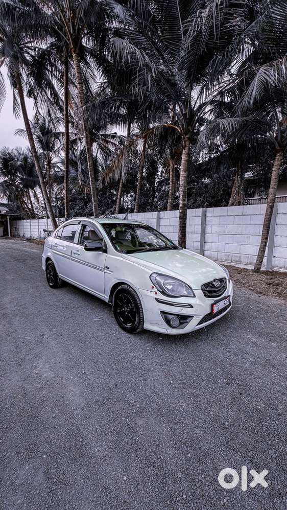 Hyundai Verna Petrol 2010