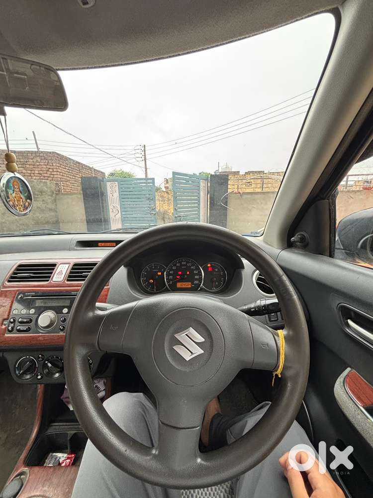 Maruti Suzuki Swift 2011 Petrol 118000 Km Driven