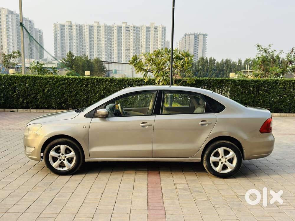 Skoda Rapid Elegance 1.6 Tdi Cr Manual, 2012, Diesel