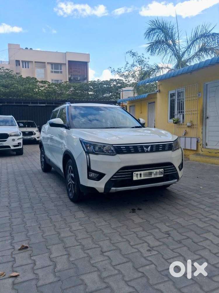 Mahindra Xuv300 W8 Option Dual Tone, 2023, Petrol